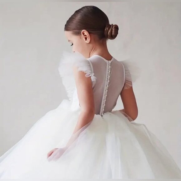 👗 Charming White Tulle Dress for Little Girls, flower girl👗 - Picture 2 of 9